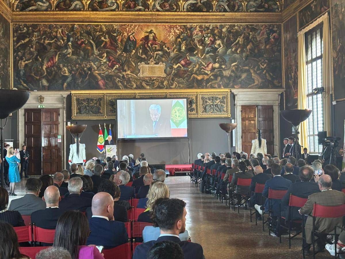 Autonomia, Mattarella: "Leale collaborazione nei limiti competenze fissate da Costituzione" -
