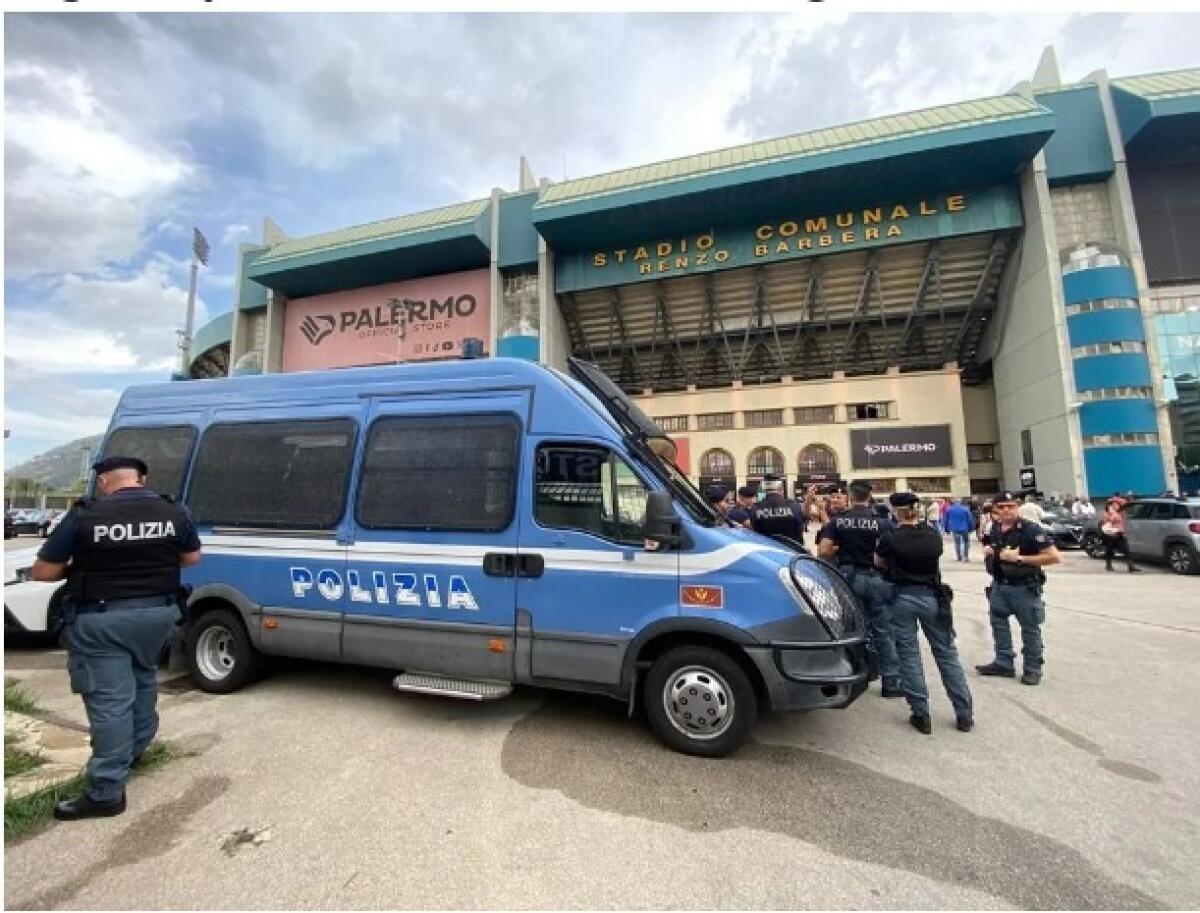 Tifosi salernitani nel mirino della Polizia di Palermo | La verità sul provvedimento che ha sconvolto lo stadio! -