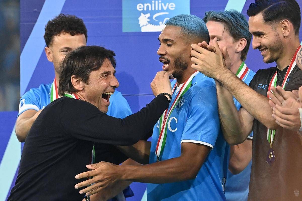 'Di Lorenzo come Maradona' e 'McTominay scarto United': il trionfo Napoli all'estero -