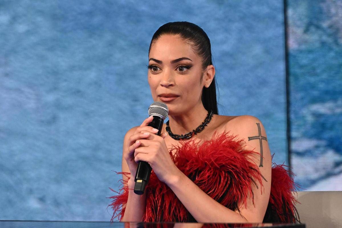 Elodie, l'imbarazzo a 'Che tempo che fa': "Con Andrea Iannone stiamo benissimo, ma..." - 
