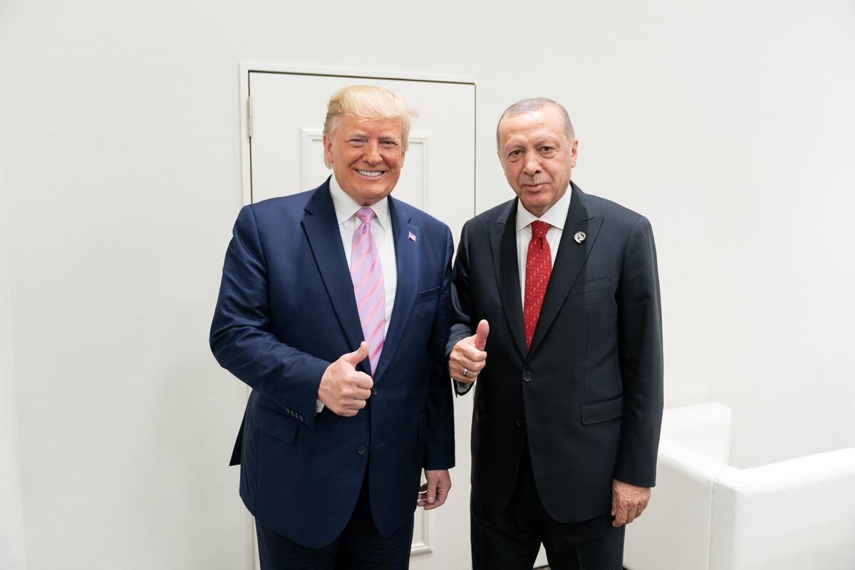 Trump rivela colloqui segreti con Erdogan | La guerra tra Russia e Ucraina potrebbe finire? - 