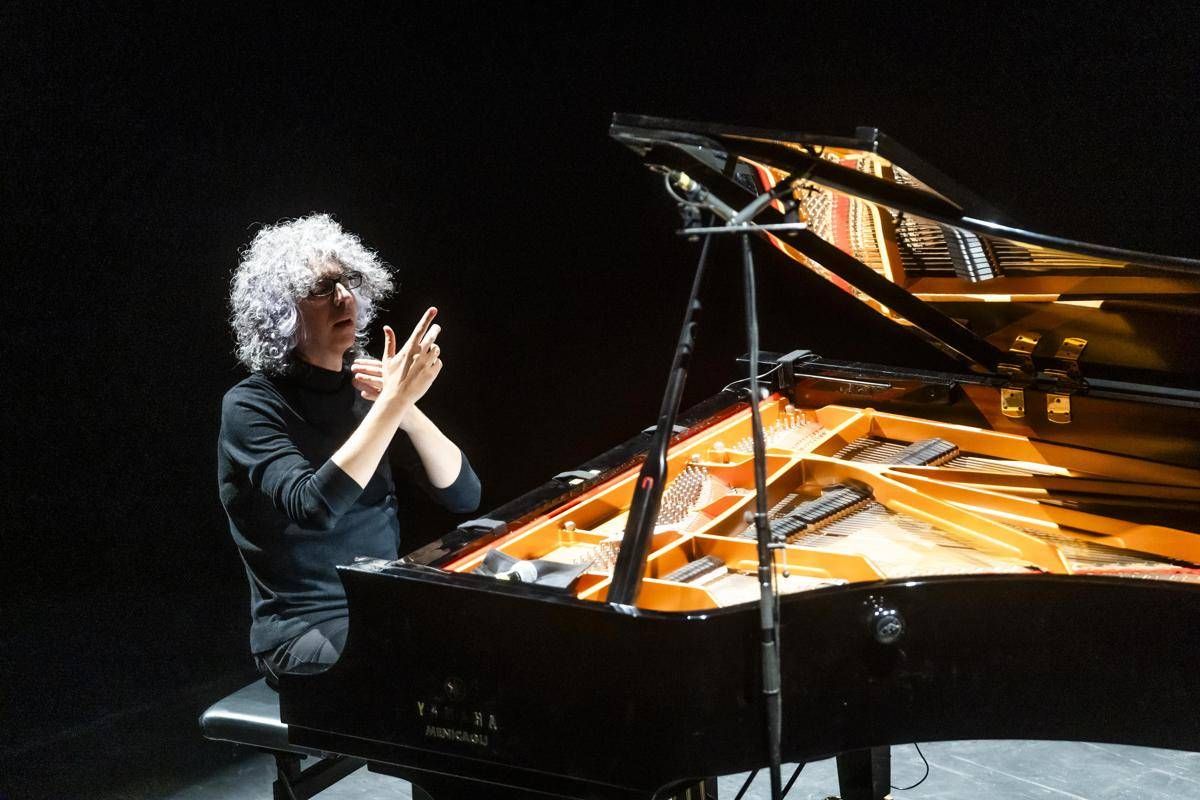 Giovanni Allevi, la scoperta della malattia: "Mi è crollato tutto, in bilico tra la vita e la morte" - 