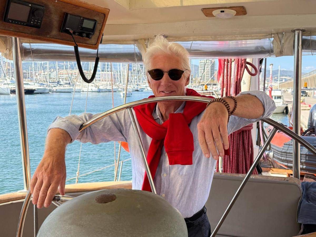 Richard Gere visita la sede di Open Arms: "Siamo in un momento buio, difendere diritti umani" - 