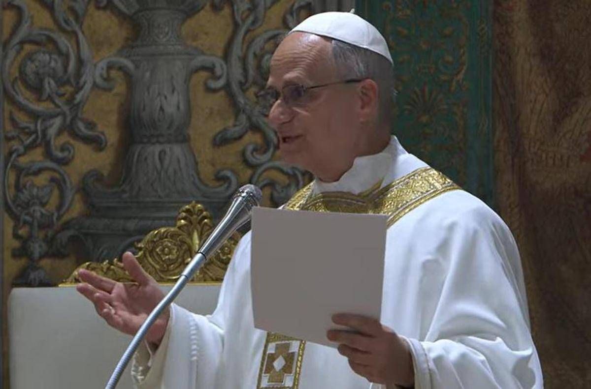 Papa Leone XIV, prima omelia: "Chi crede deriso, a fede si preferisce denaro e successo" - 