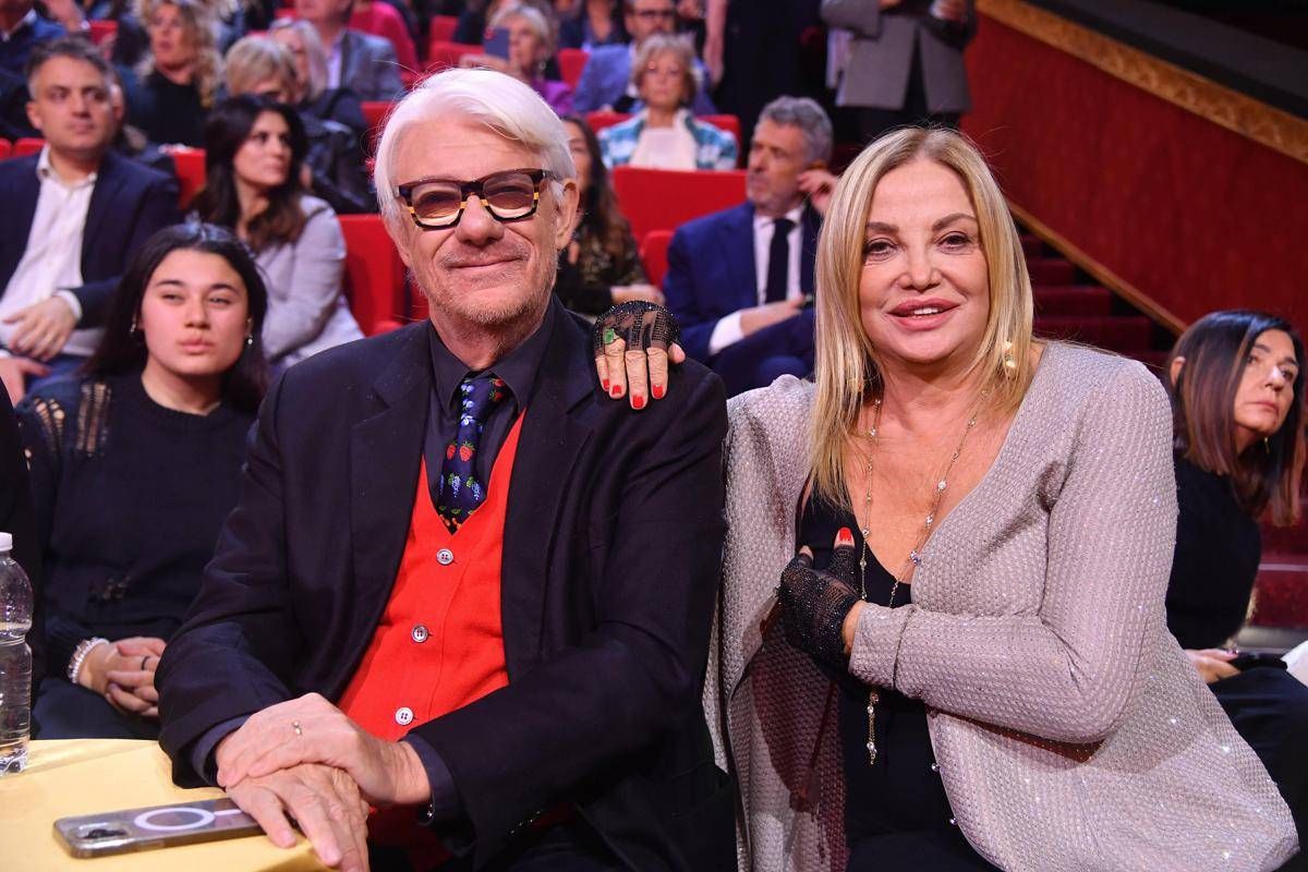 Simona Izzo, la gelosia per Ricky Tognazzi: "Lo controllo tutti i giorni" -