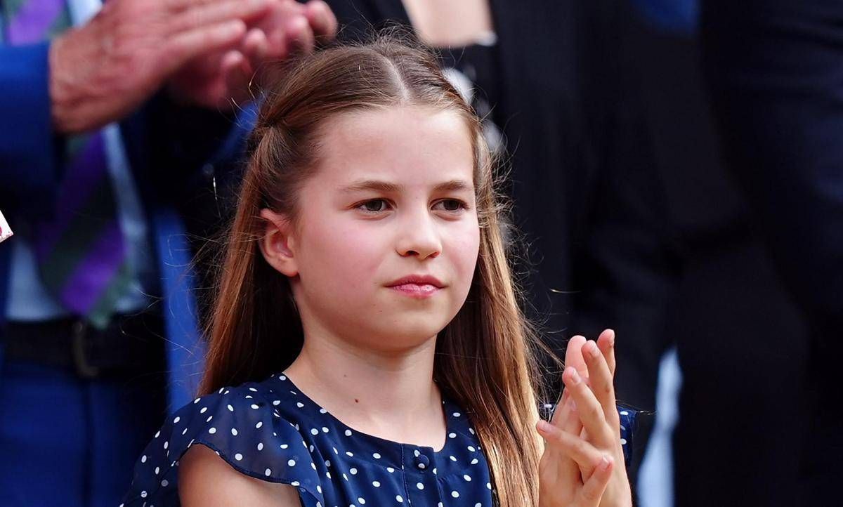 La principessa Charlotte compie 10 anni, gli auguri di William e Kate con una foto inedita - 