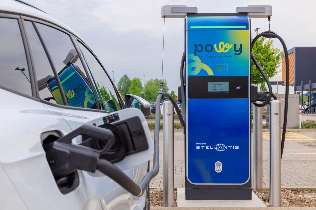 Powy espande la rete di ricarica elettrica | È davvero il futuro sostenibile che tutti aspettavamo? - 