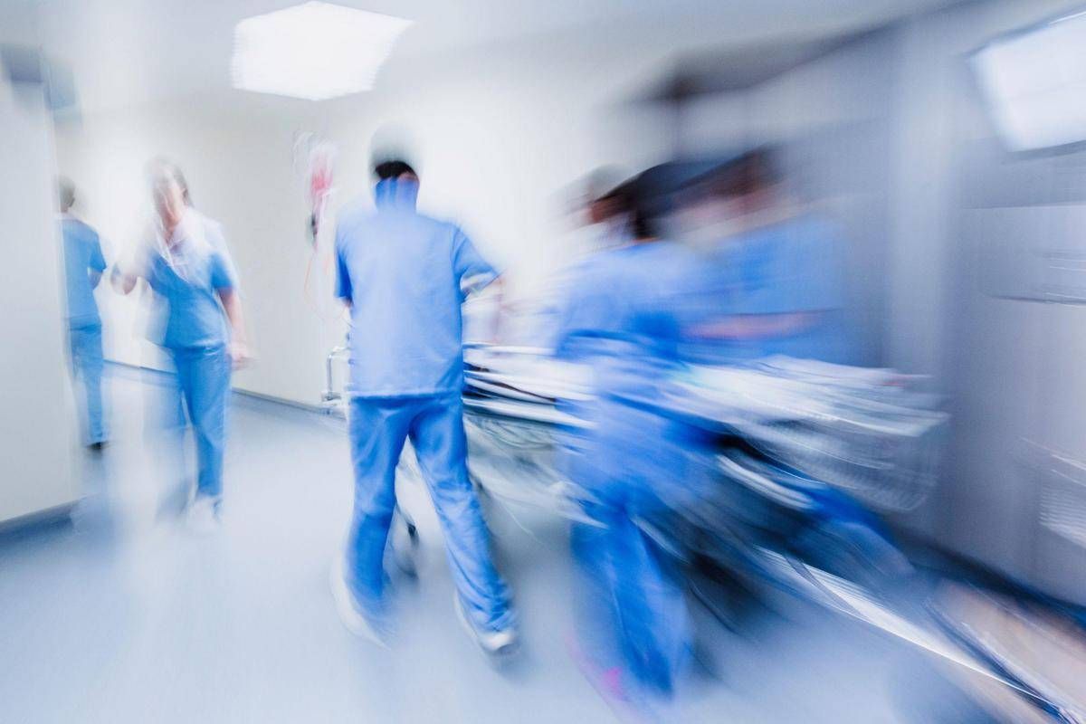 Lecce, spara a moglie e poi si uccide: donna morta in ospedale - 