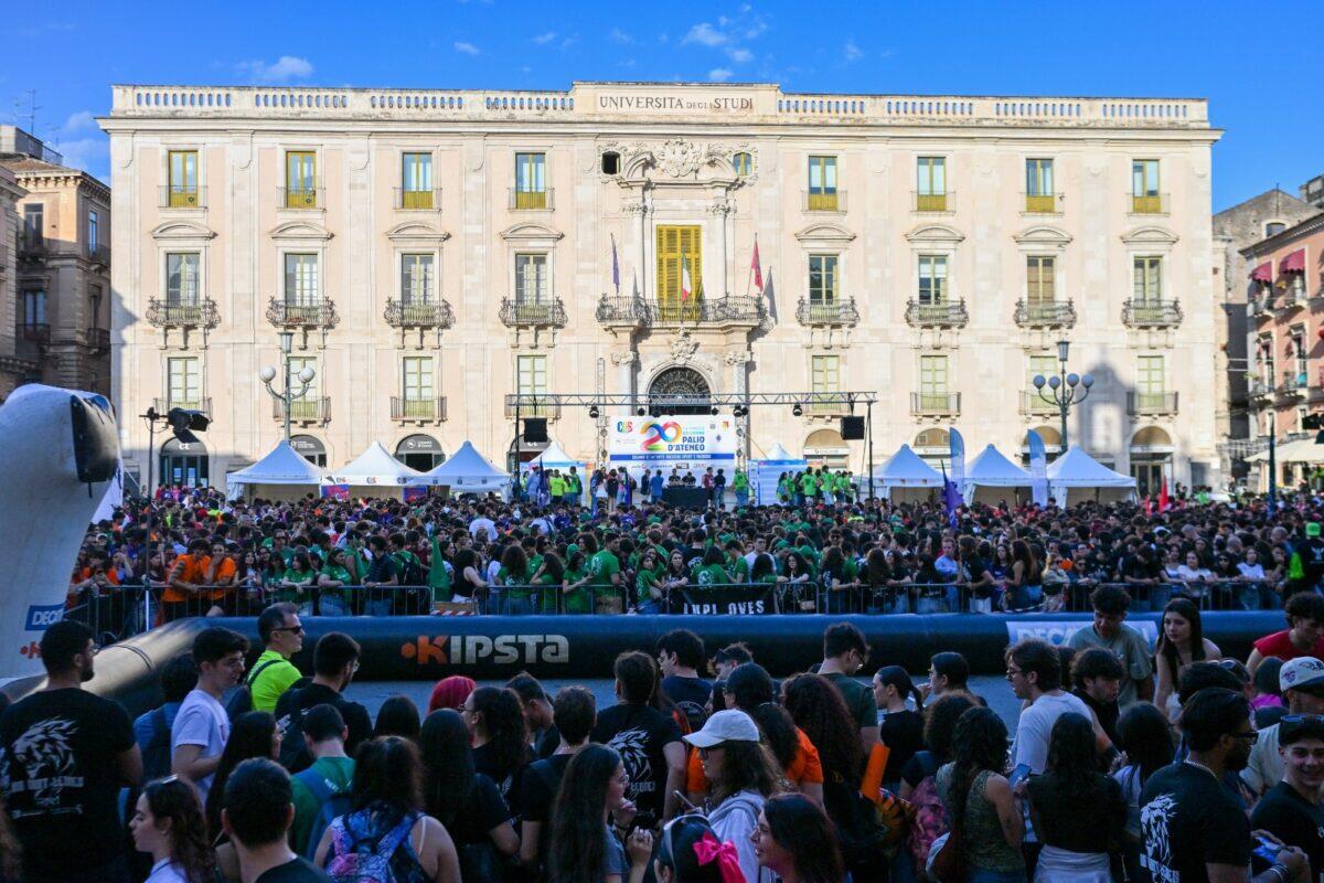 Sfilata straordinaria al Palio d’Ateneo 2025 | CUS Catania: il vero motore di una festa universitaria senza precedenti! -