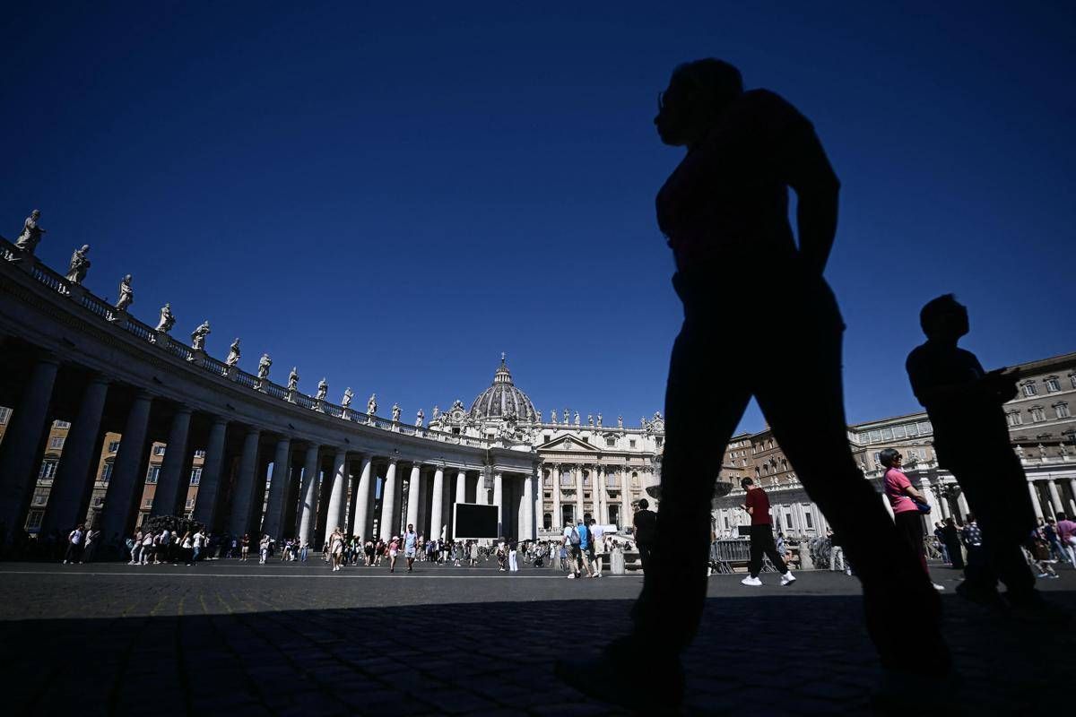 Conclave, il fronte conservatore cattolico mobilitato a Roma per il dopo-Francesco - 