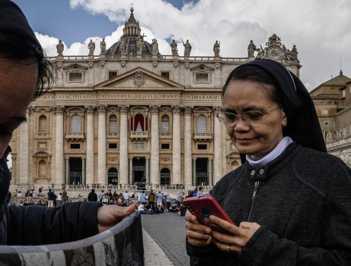 Il Conclave più social, quasi 2 milioni di interazioni il primo giorno -