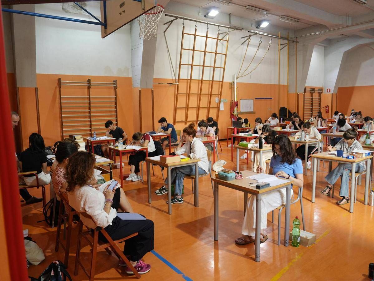 Maturità 2025, 91mila docenti coinvolti. L'analisi: "Compensi insignificanti per i commissari" - 