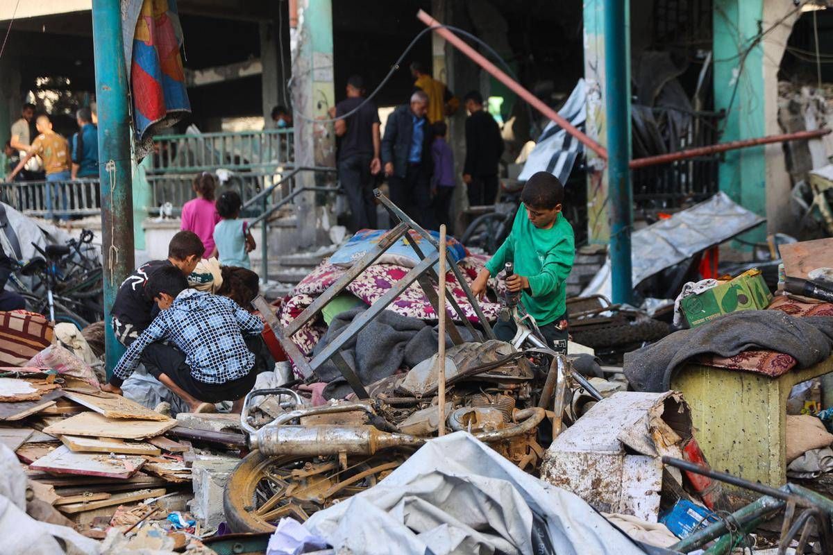 "A Gaza un genocidio", da McEwan a Smith: la lettera-denuncia di 380 scrittori - 