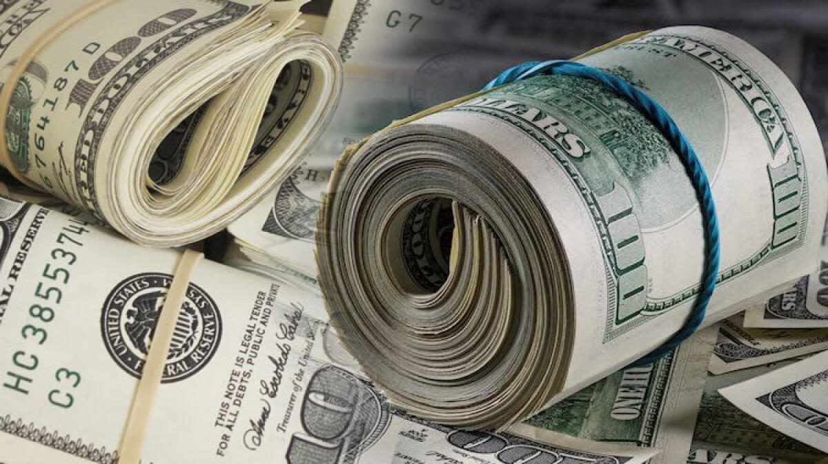 Ucraina pronta a dire addio al dollaro | L'euro potrebbe diventare la nuova moneta principale? -
