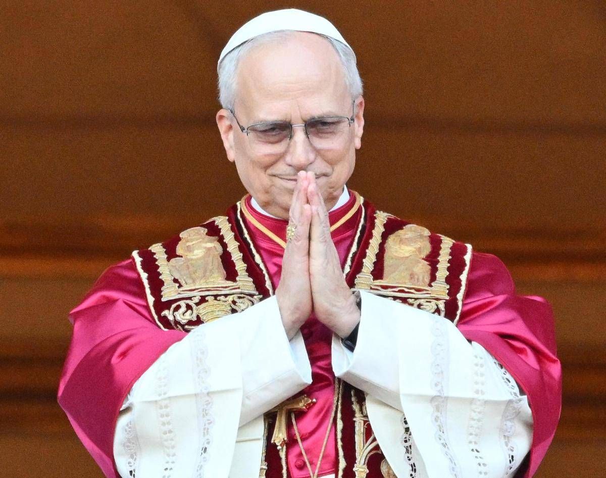 Leone XIV, il fratello: "Da piccolo giocava a fare il prete con l'asse da stiro" - 