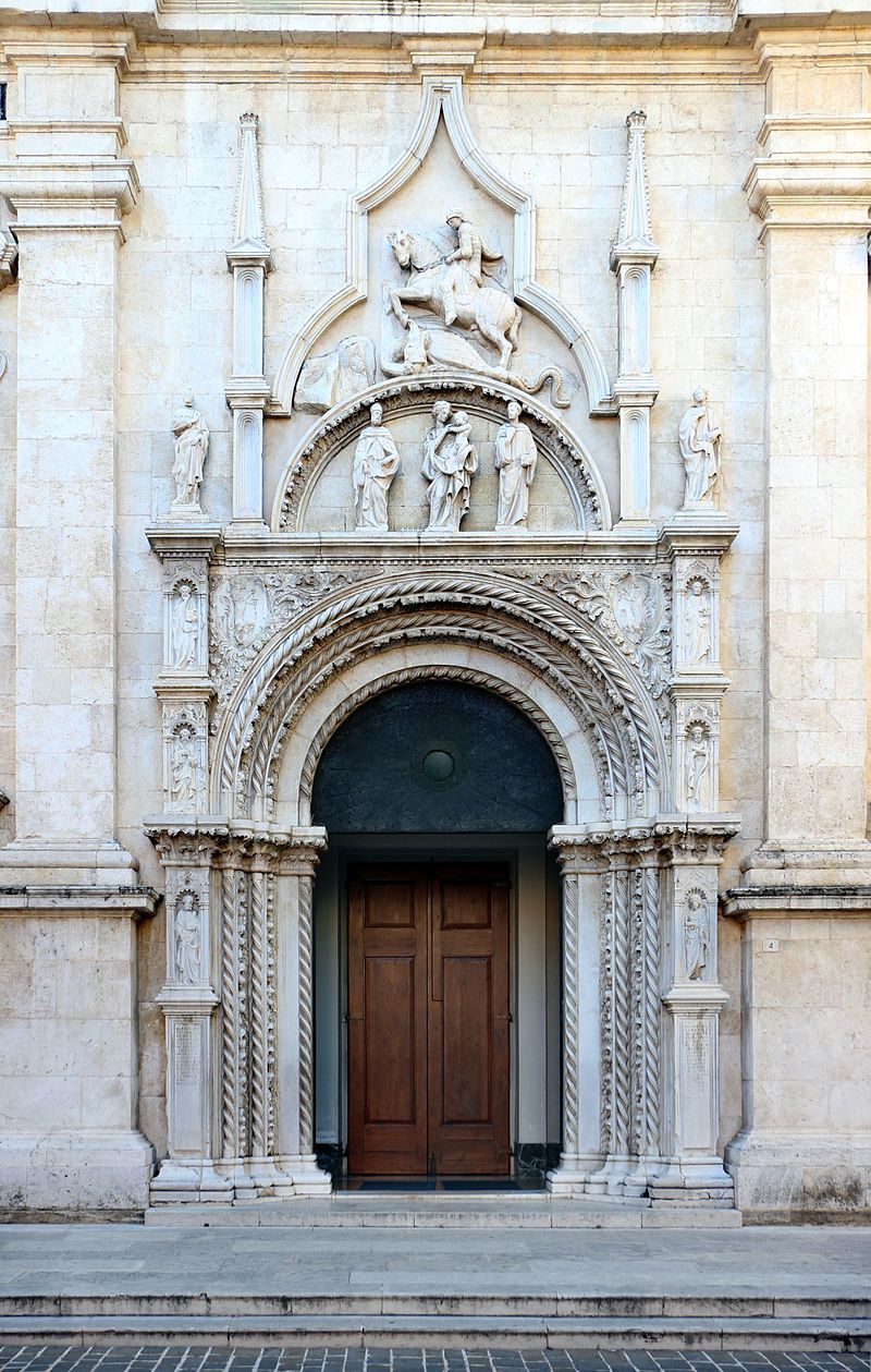 Portone chiesa
