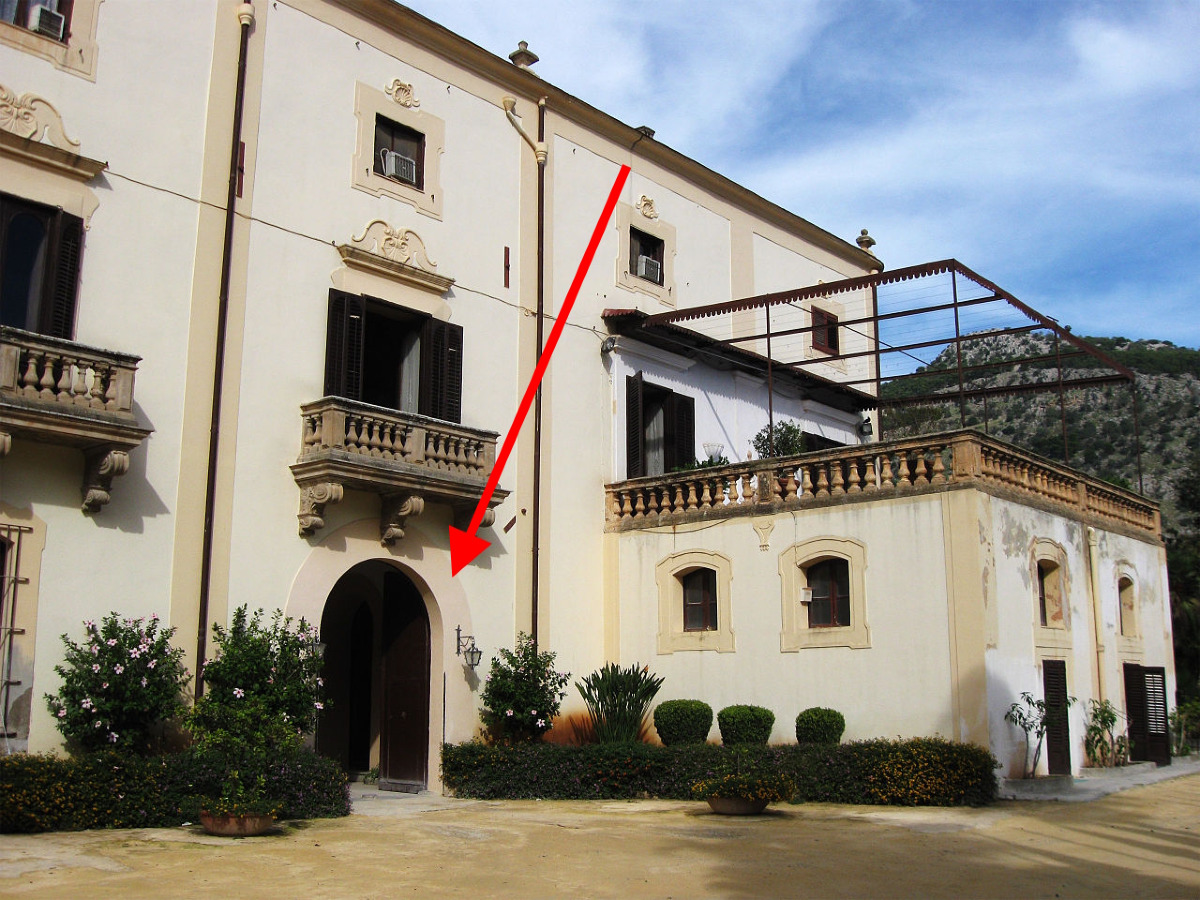 Scoperte che fanno tremare la storia | Villa Niscemi, un tesoro sepolto a Palermo tra arte e leggende - Foto: Robitabu/Wikipedia