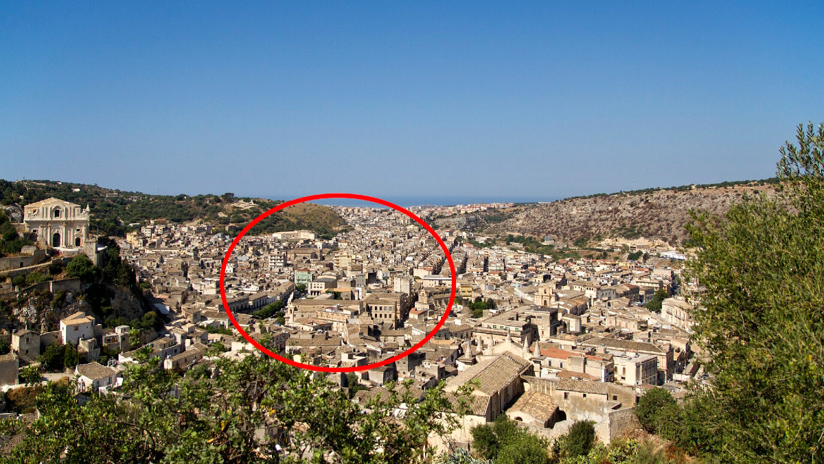 Chi ha visto questo borgo non può dimenticarlo | Grazie a Montalbano ha incantato anche i turisti più esigenti - Foto: trolvag/Wikipedia