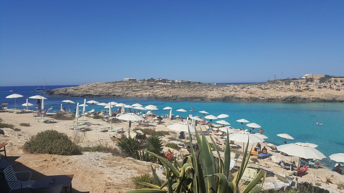 Un angolo nascosto dove il sole bacia la sabbia bianca | Ecco dove si trova la spiaggia più luminosa della Sicilia meridionale - Foto: Trip Advisor