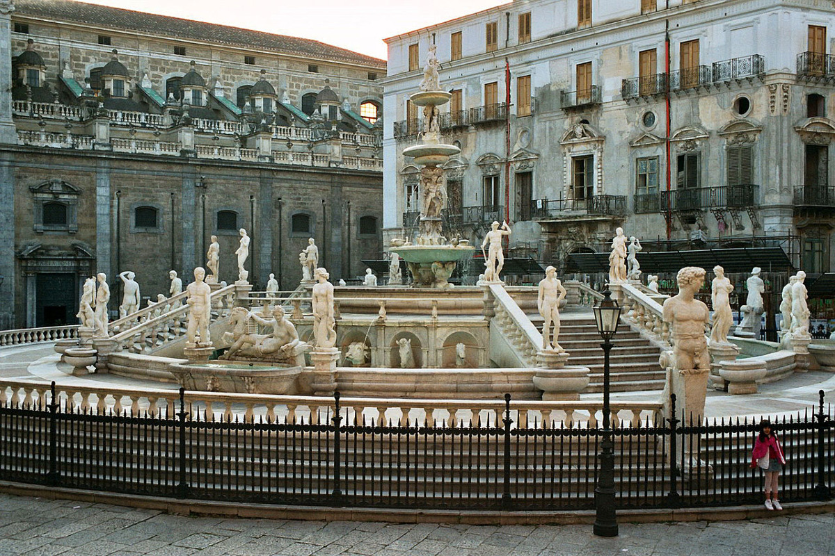 A Palermo c'è una fontana che scandalizza l’intera città | Ecco dov'è e perché indigna - Foto: Bjs/Wikipedia