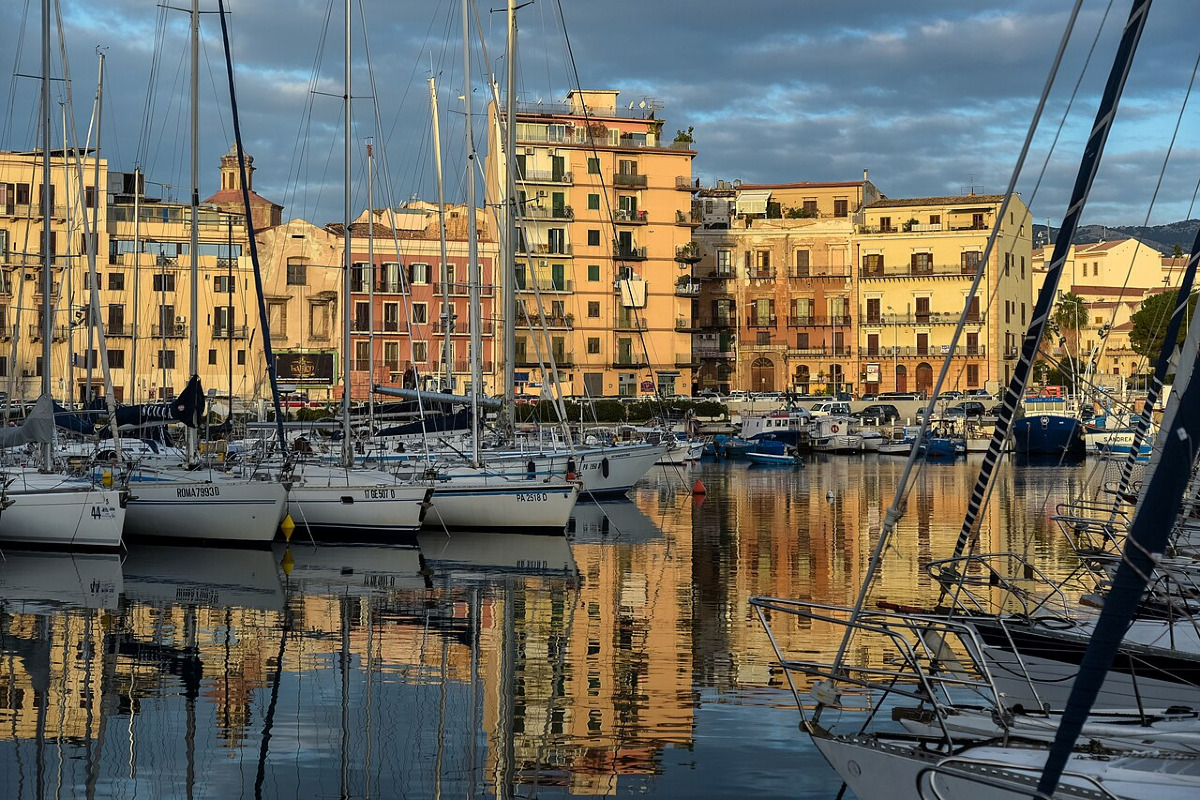 Un luogo che ha cambiato il destino di interi popoli | La Cala di Palermo e gli eventi che hanno segnato la storia - Foto: Jorge Franganillo/Wikipedia