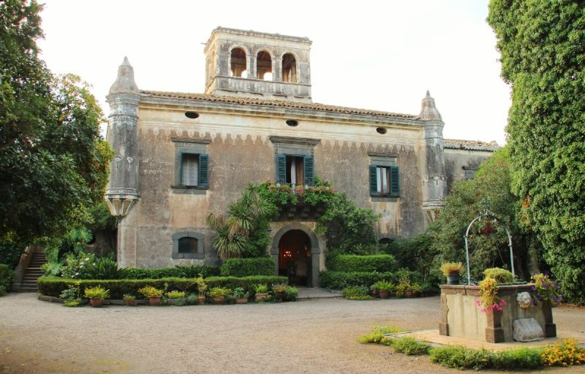 In provincia di Catania c'è una villa che conquistò Hollywood | Il Castello che fece da set per "Il Padrino" - Foto: Sipa95/Wikipedia