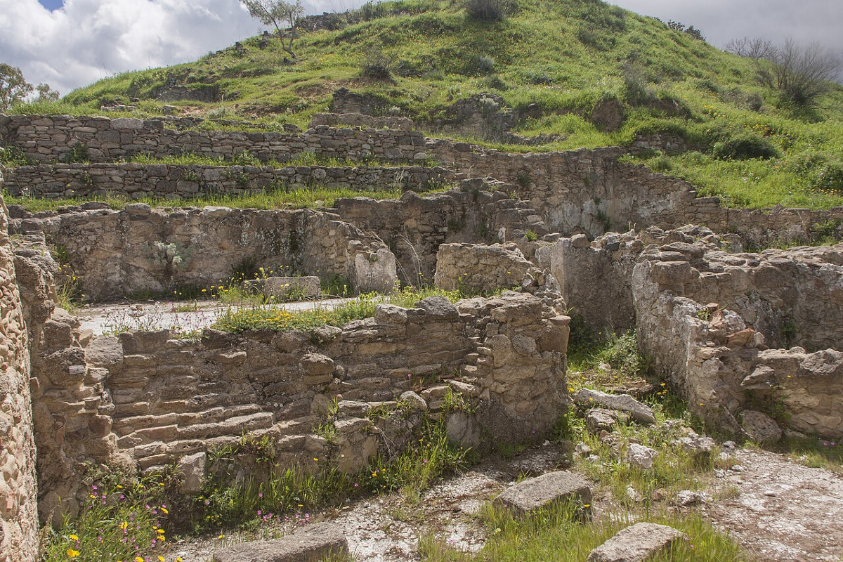 La verità che è rimasta nascosta per secoli | Il Parco Archeologico di Occhiolà e la sua incredibile storia - Foto: Davide Mauro/Wikipedia