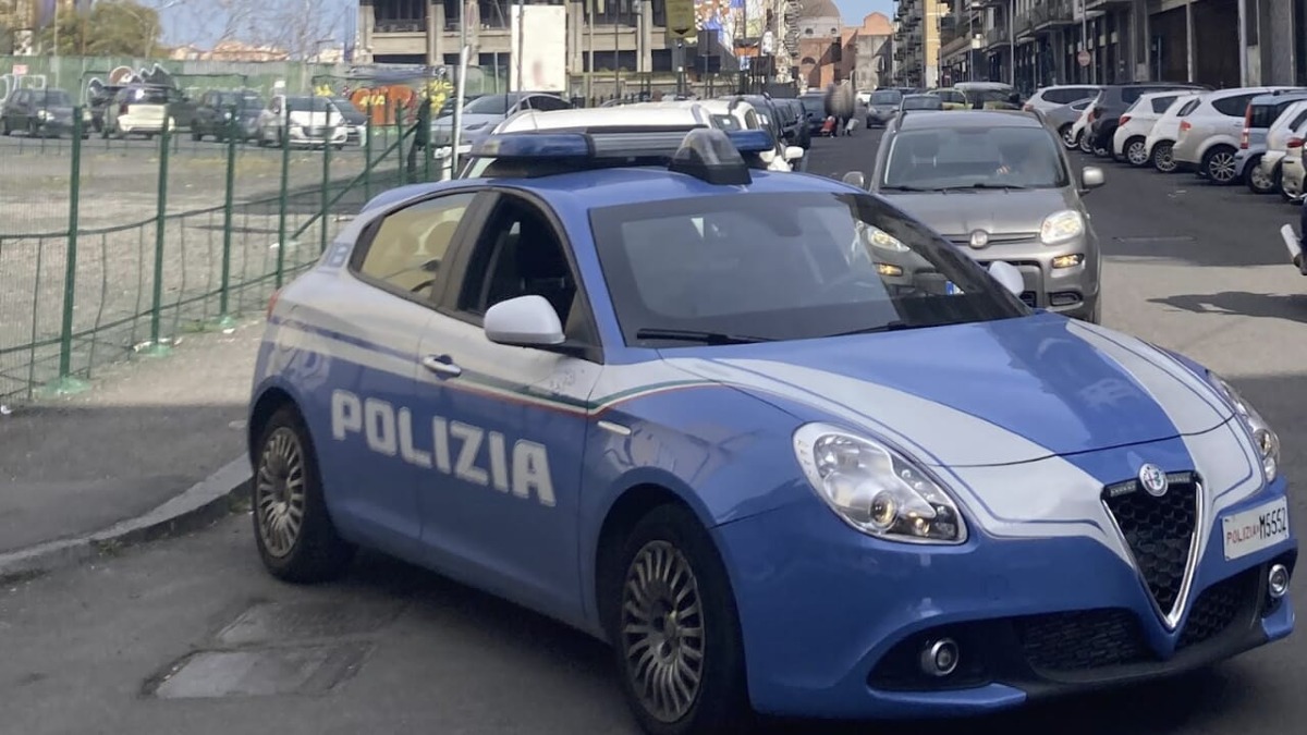 Barbiere babysitting mentre papà spaccia: 34enne rilasciato -