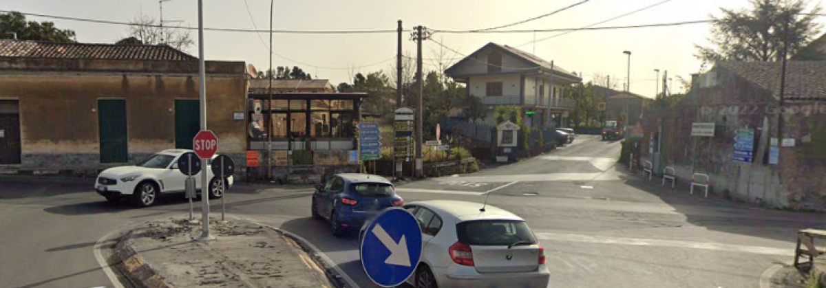 Scontro auto-moto: un ferito nell'incidente stradale nel Catanese