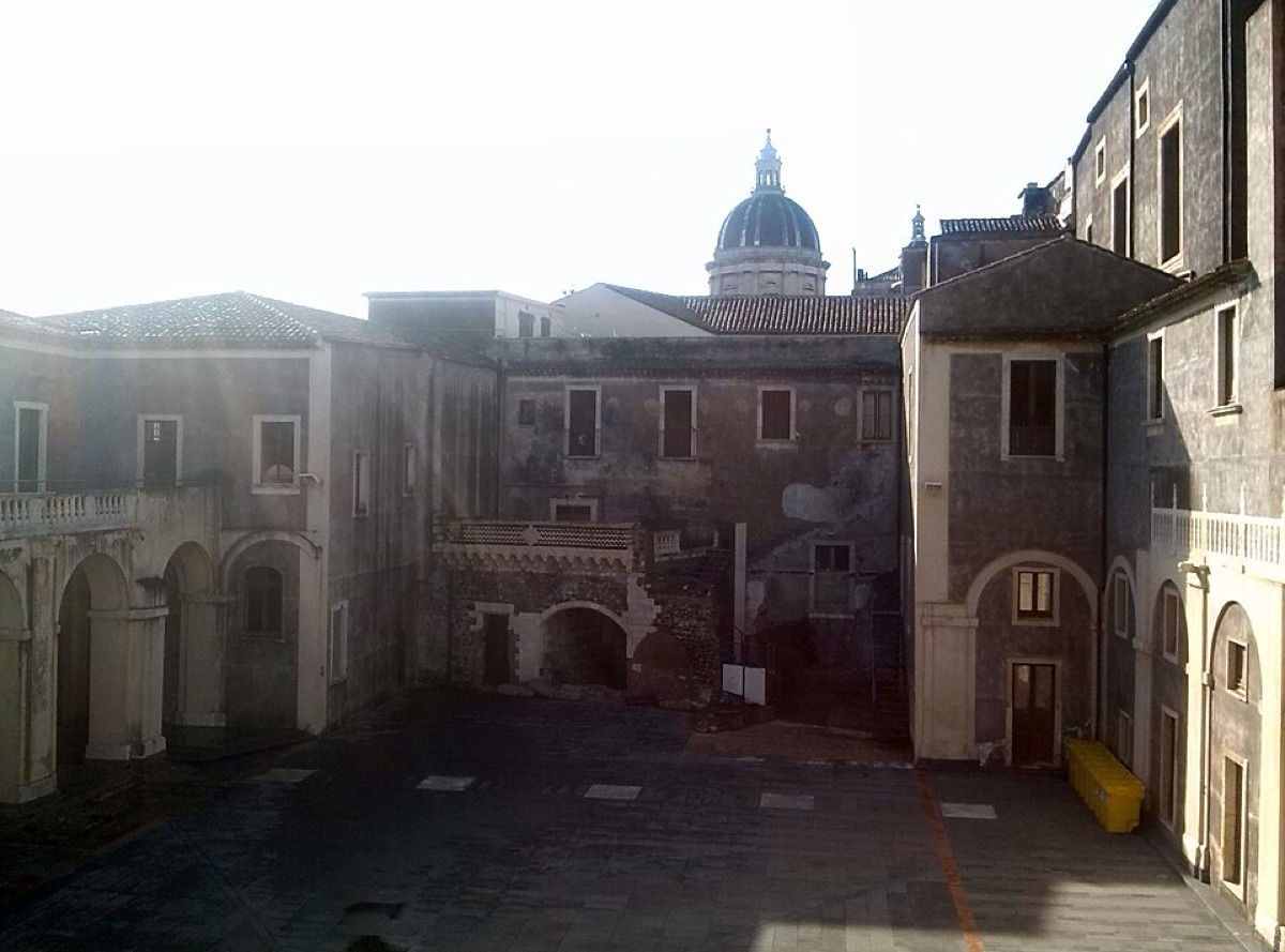 Un luogo catanese sta riscrivendo la storia | Palazzo Platamone e la storia che nessuno conosceva - Foto: Duniasikuzote/Wikipedia