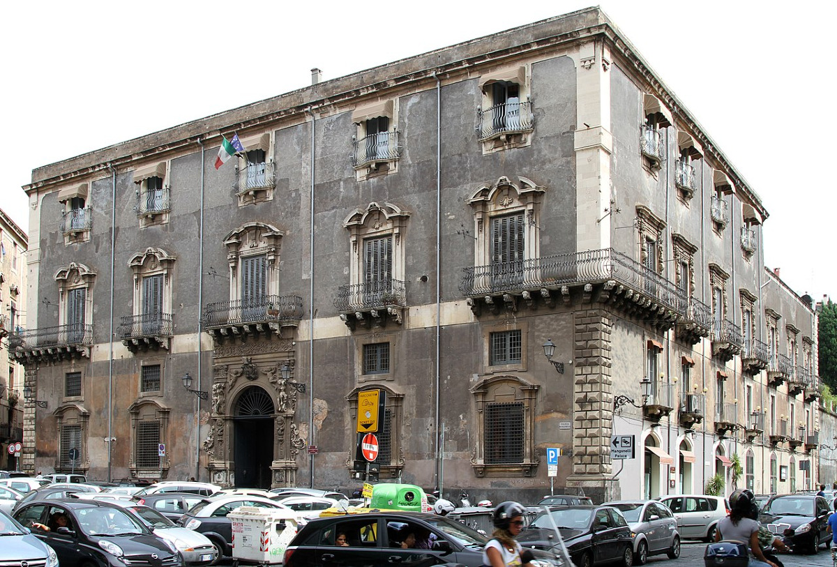 Edificio catanese dimenticato fino ad oggi | Palazzo Manganelli e l'assurda storia mai raccontata - Foto: Carlo Pelagalli/Wikipedia