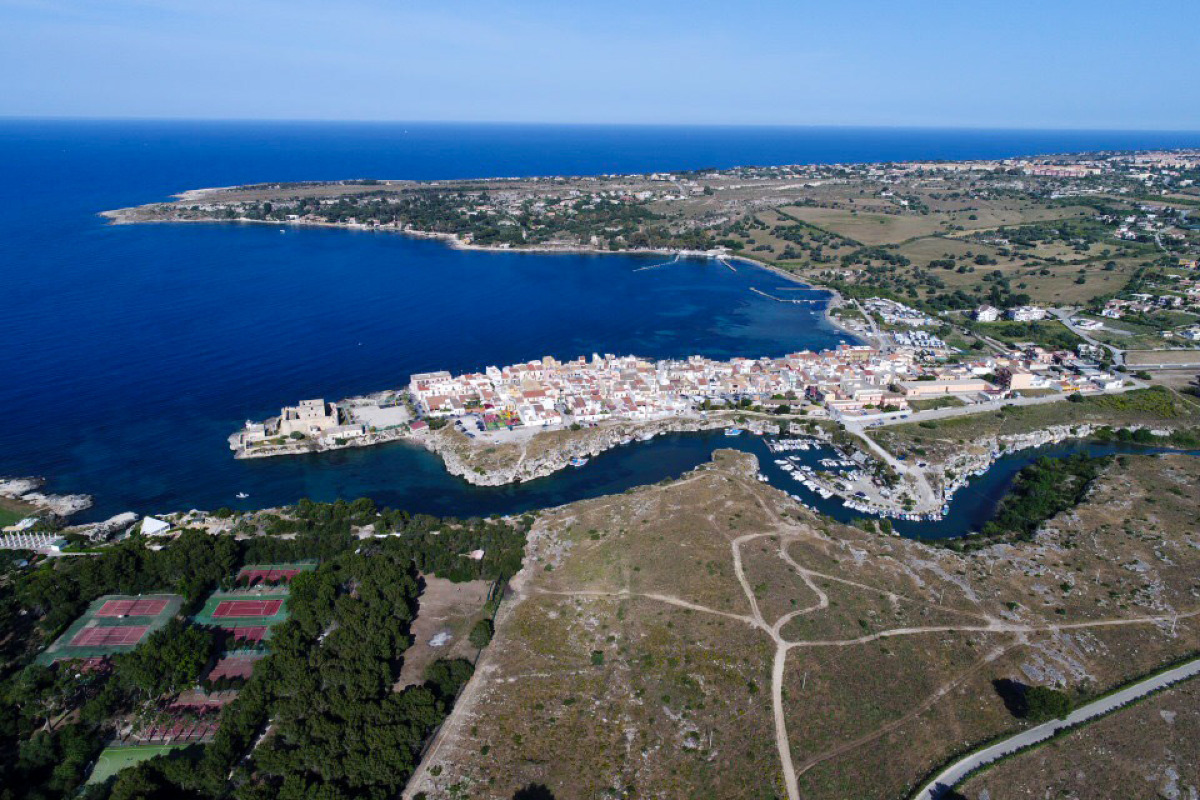 Cosa nasconde il borgo più misterioso della Sicilia: tra mare, storia e leggende che sfidano il tempo - Foto: Pannucci Stefano/Wikipedia