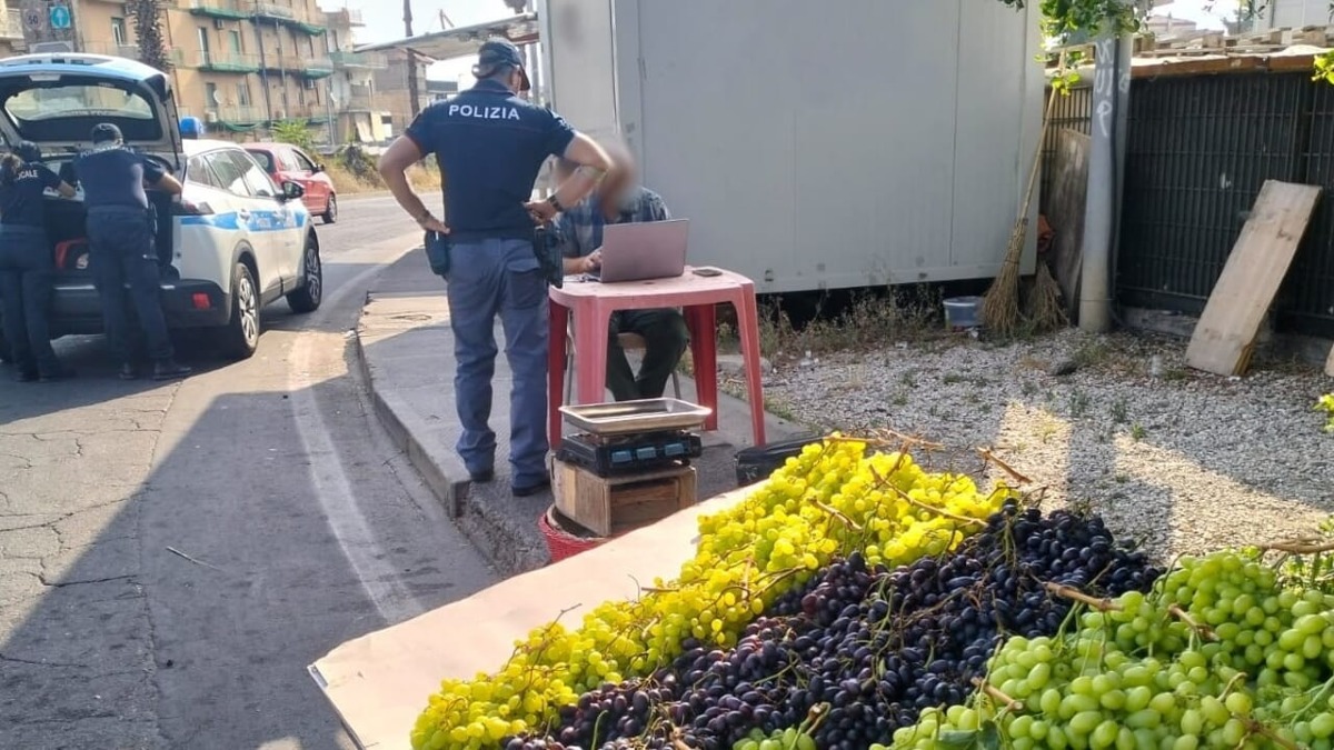 Librino e Monte Po: controlli ai venditori ambulanti (anche abusivi) -
