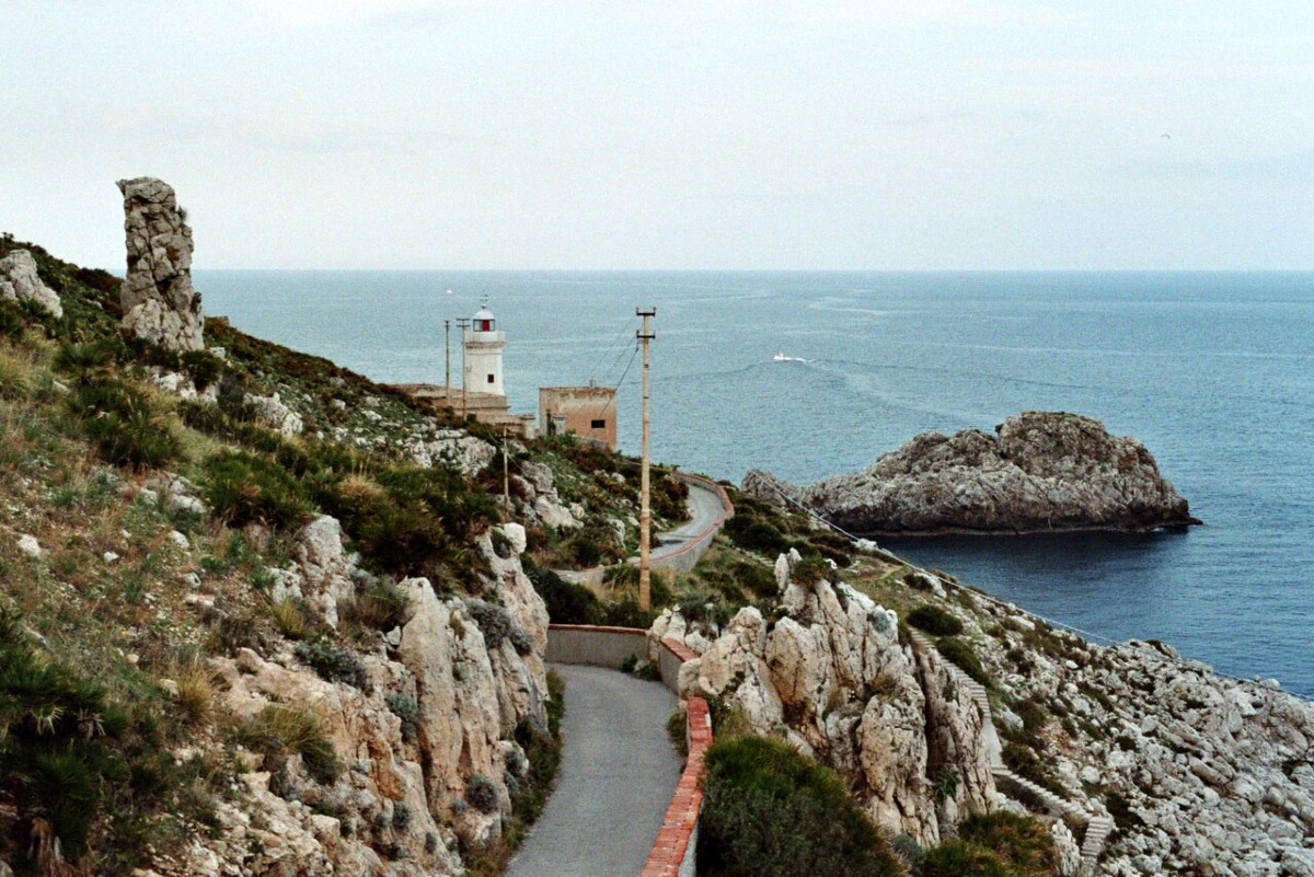 Un faro che ha cambiato la storia | Naufragi e salvataggi nel Golfo di Palermo che nessuno conosce - Foto: Bjs/Wikipedia