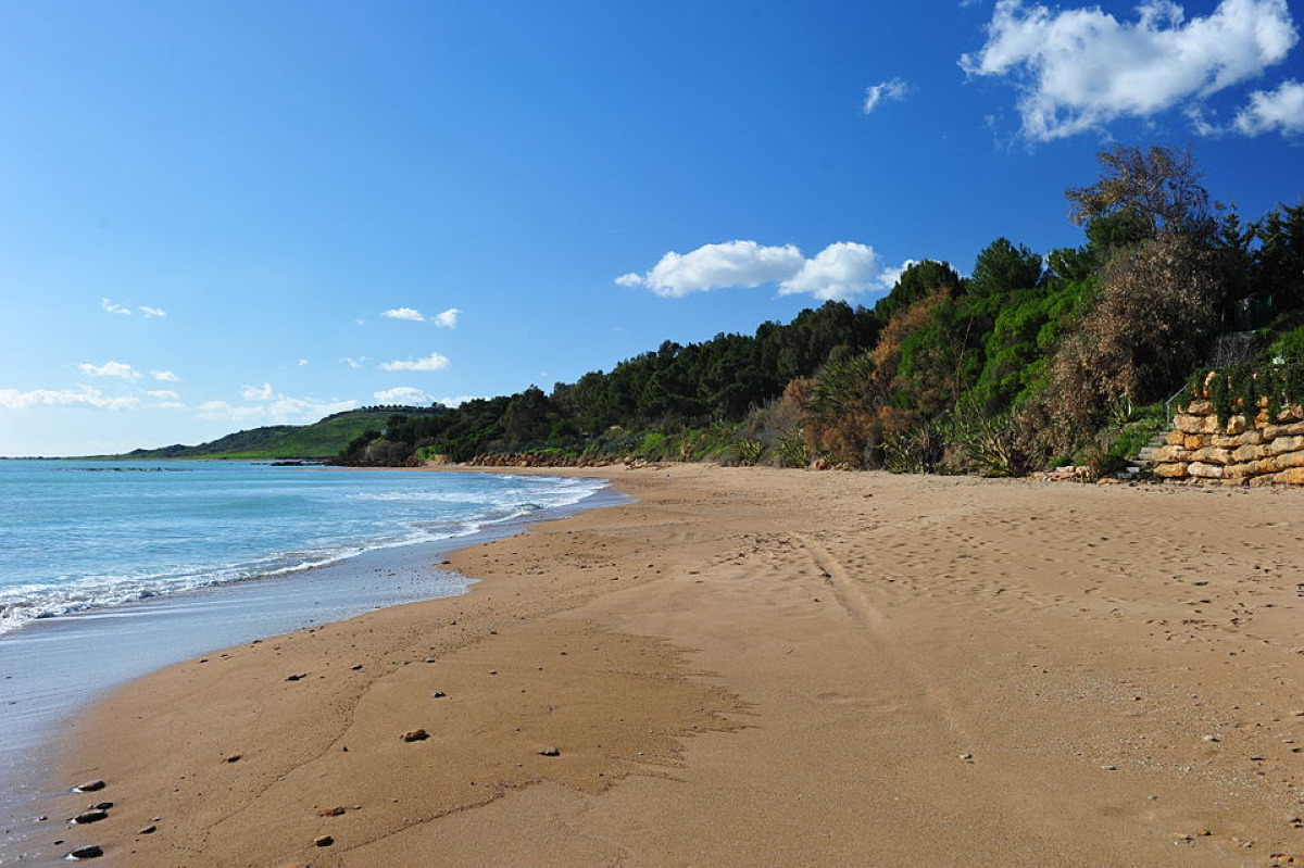 La scoperta che sta facendo impazzire tutti, questa spiaggia siciliana sembra uscita da un sogno - Foto: Magnus Manske/Wikipedia