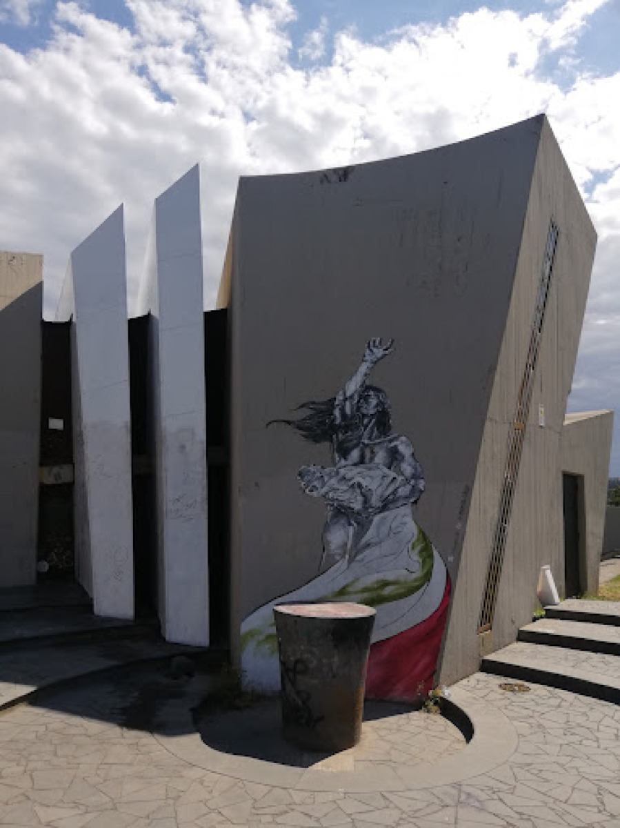 È lì da sempre ma nessuno lo notava, il monumento catanese che rivela un aspetto sconosciuto - Foto: Santa Mirabella