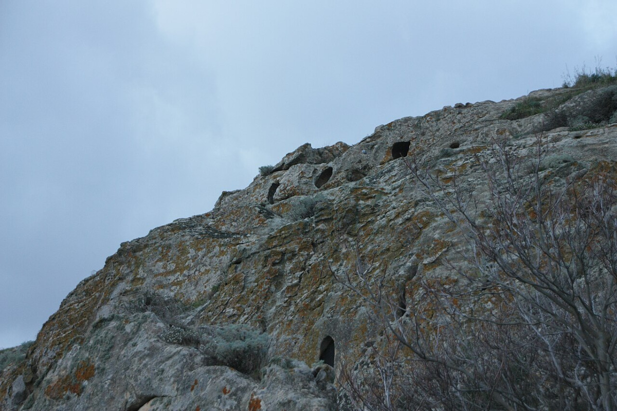 Le grotte che sfidarono gli Dei: il mistero svelato della Gurfa di Alia e i palermitani - Foto: Davide Mauro/Wikipedia