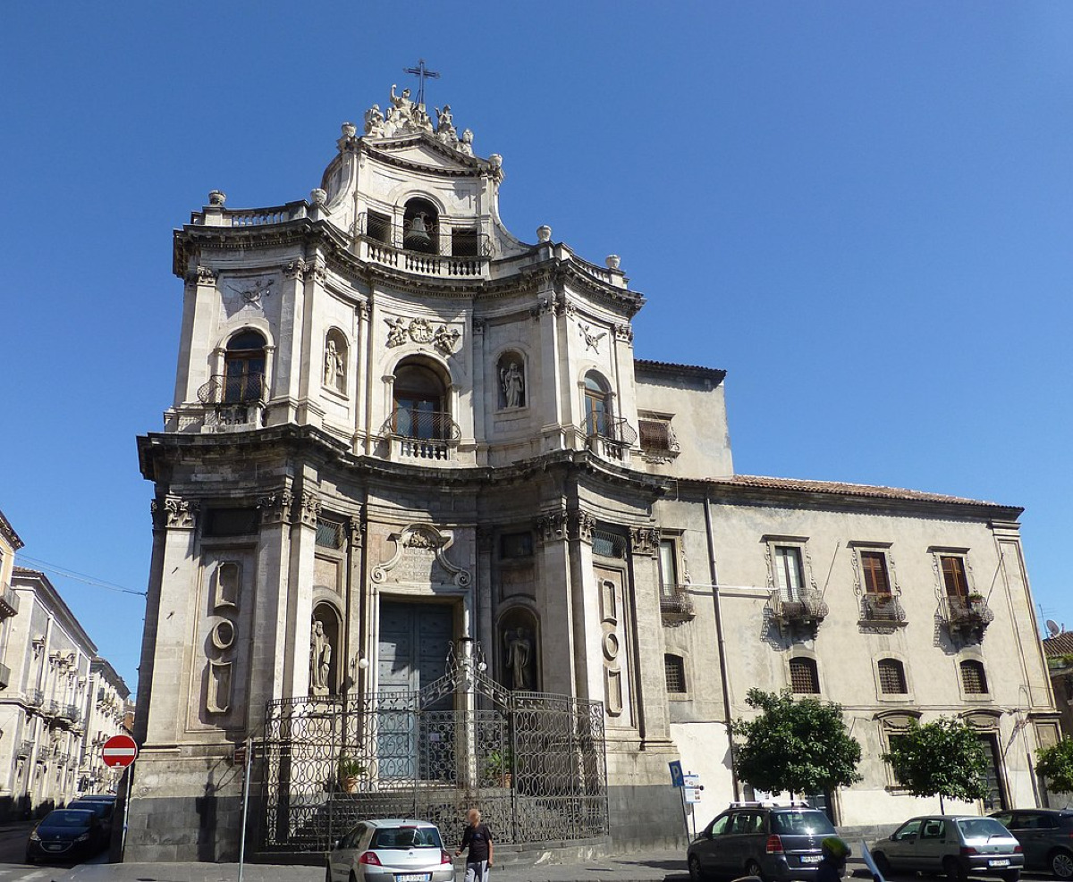 A Catania sembra una chiesa come le altre, ma c'è un dettaglio poco conosciuto che la rende speciale - Foto: giggel/Wikipedia