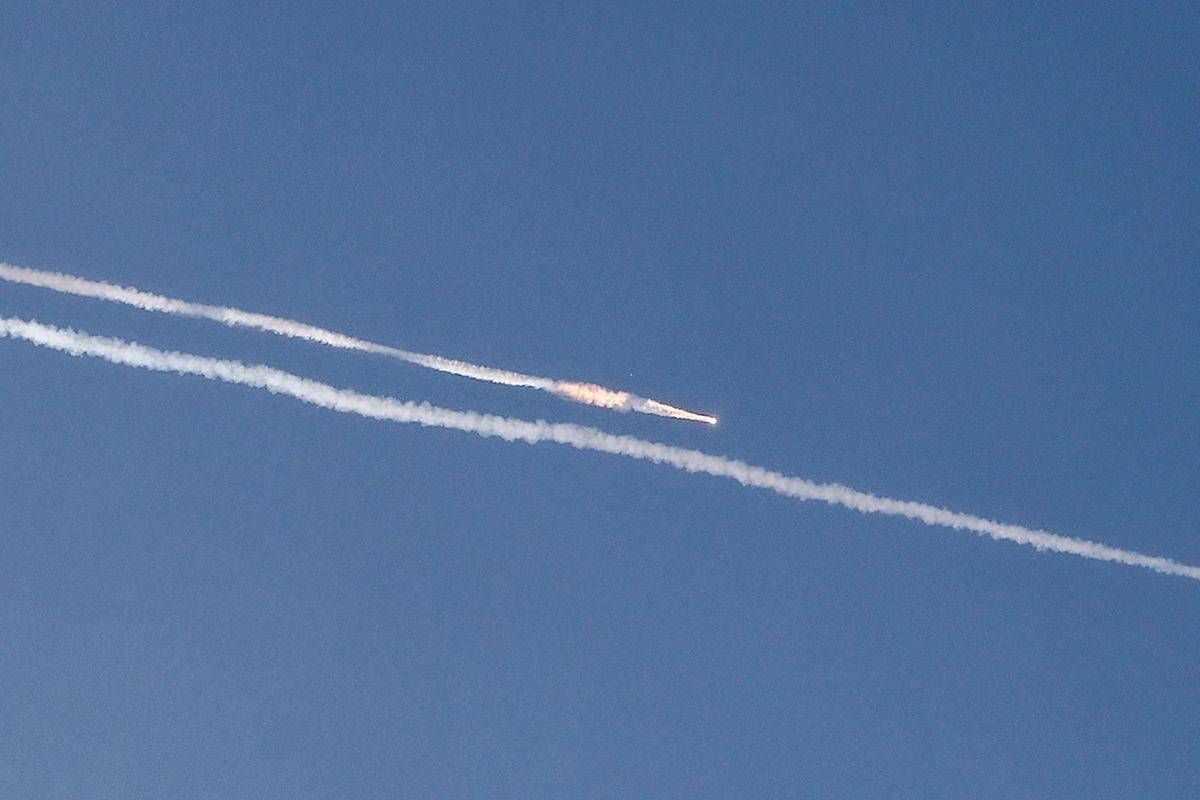 Israele-Iran, Trump: "Tregua iniziata". Missili di Teheran nella notte, morti e feriti a Be'er Sheva -