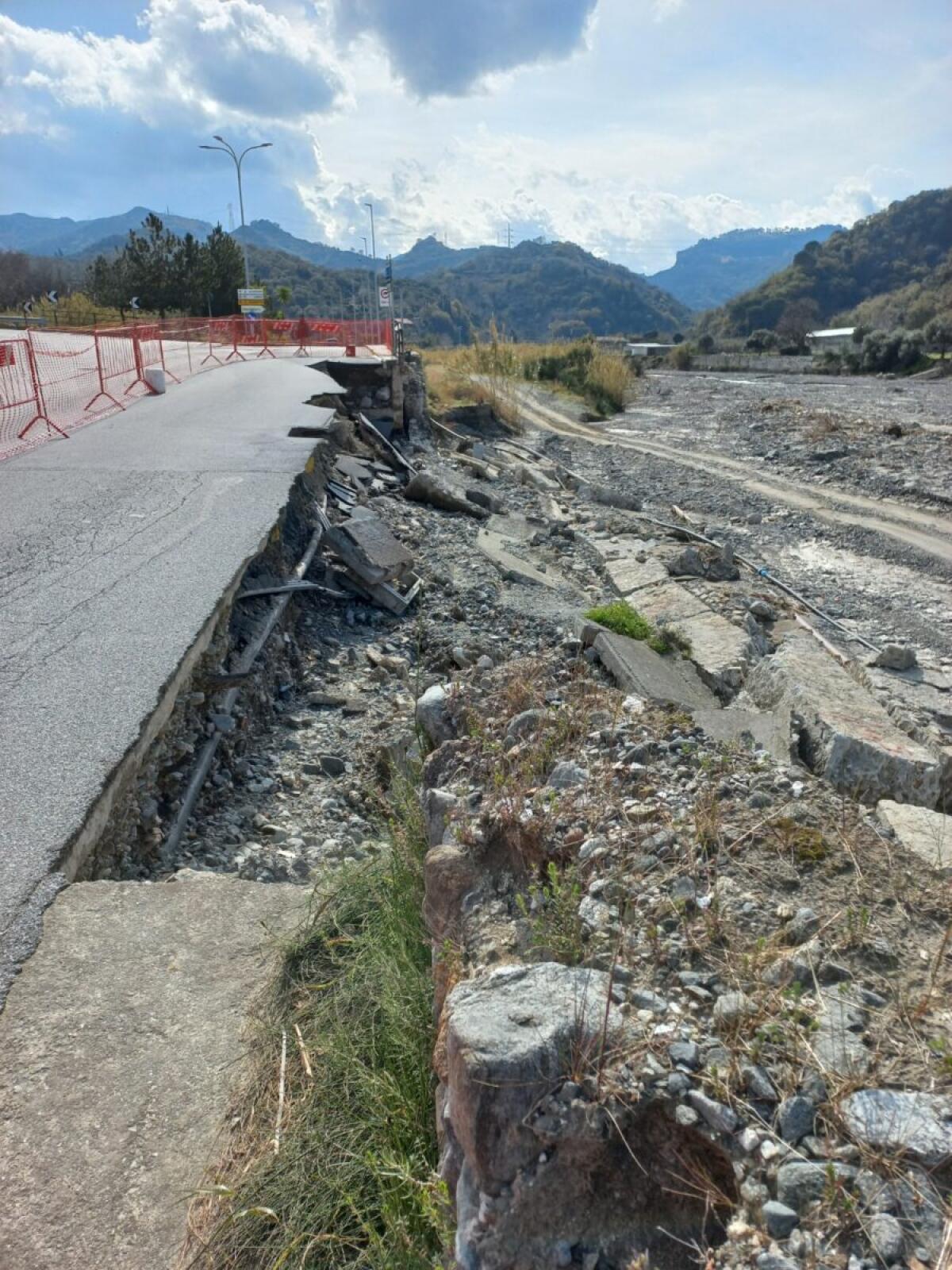 400 mila euro per la sicurezza del torrente Saponara | Non crederai a quanto è successo dopo il crollo! -