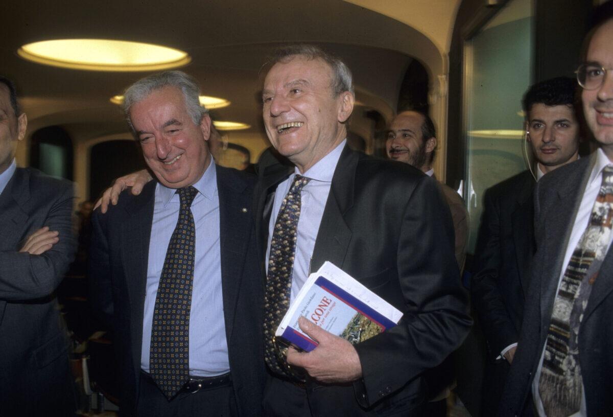 Perquisizioni shock nei luoghi di Tinebra | I segreti di una loggia massonica che riscrivono la storia di Borsellino! -