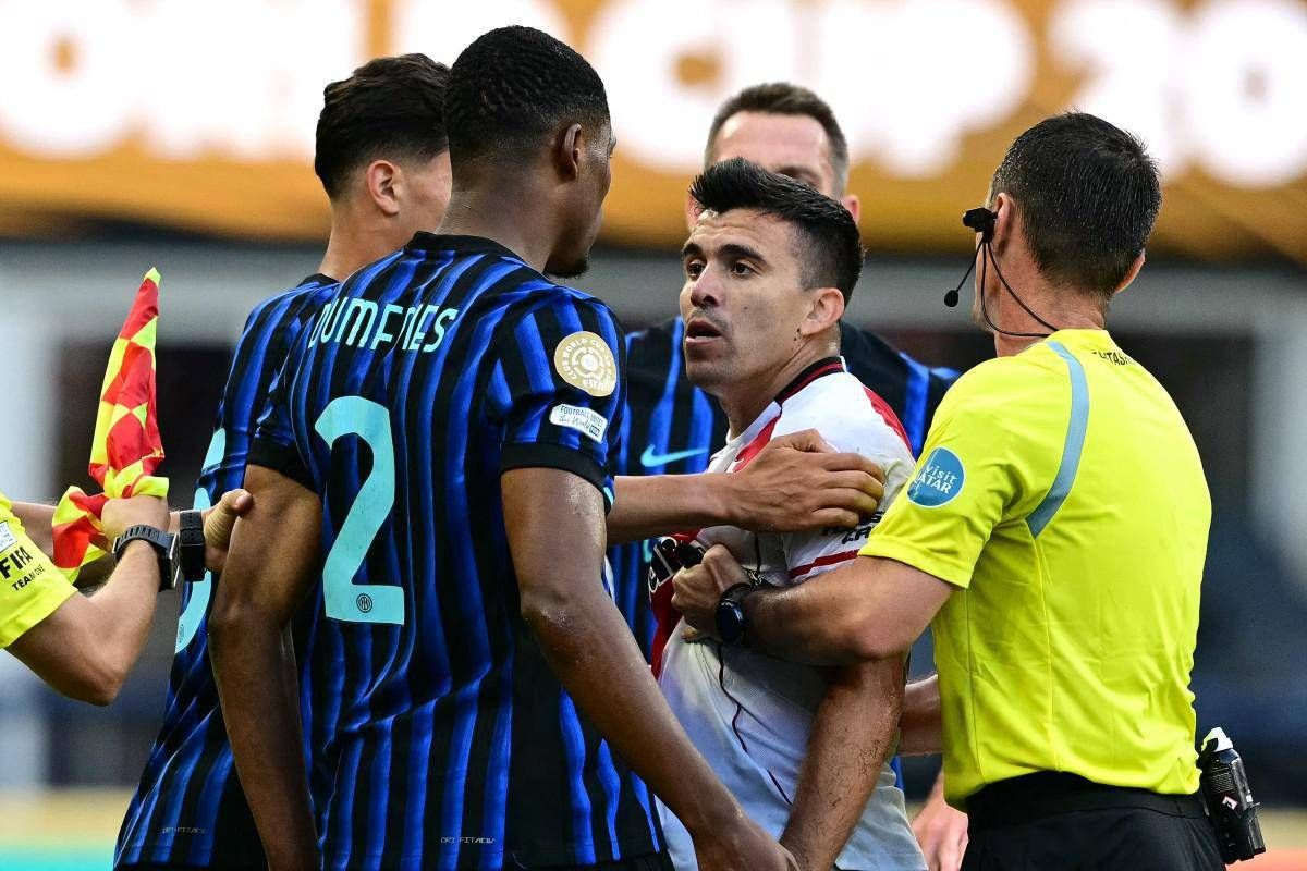 Dumfries-Acuna, rissa durante Inter-River Plate: cosa è successo - Video -
