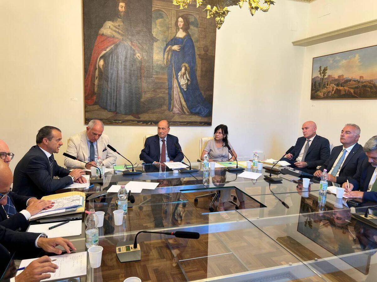 Incontri inaspettati | La verità sulla nuova stazione di Taormina nella Regione Siciliana! -