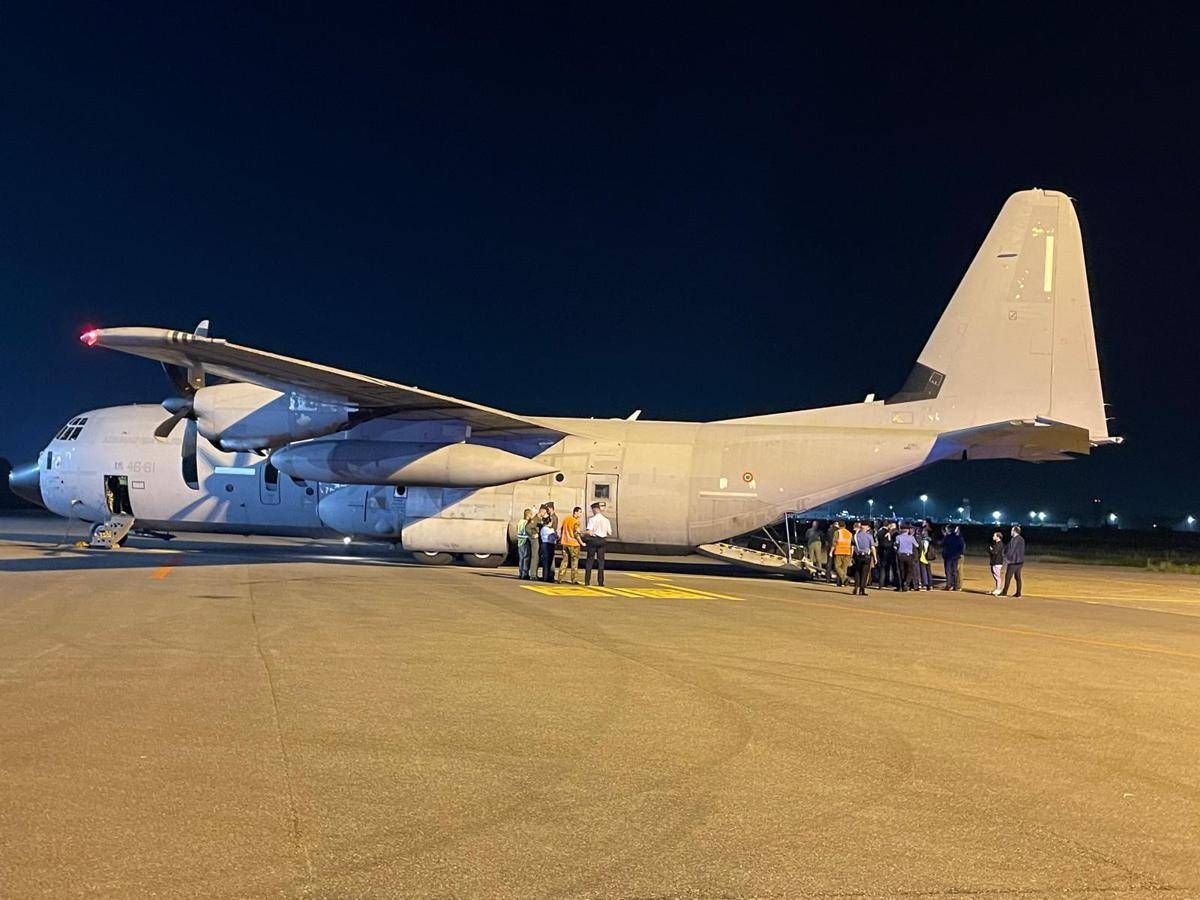 Il piccolo Adam è in Italia, atterrato a Milano volo con pazienti evacuati da Gaza -