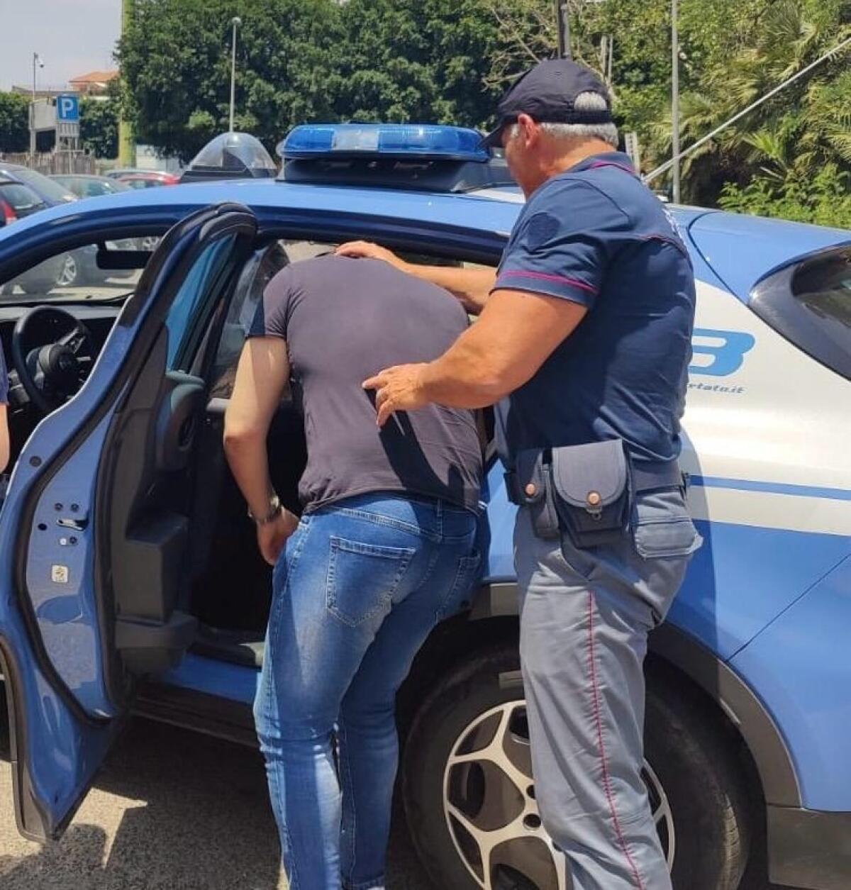 Tentato furto di fari a Catania | La verità shock che ha lasciato sconcertata la polizia! -