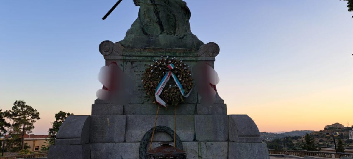Vandalizzato il Monumento ai Caduti | Il Comune di Caltanissetta risponde a un gesto inaudito di inciviltà! -