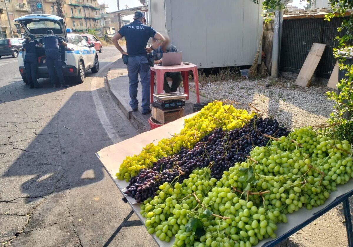 Catania: la Polizia scopre abusivismo commerciale | Quanti venditori abusivi vivono nel tuo quartiere? -