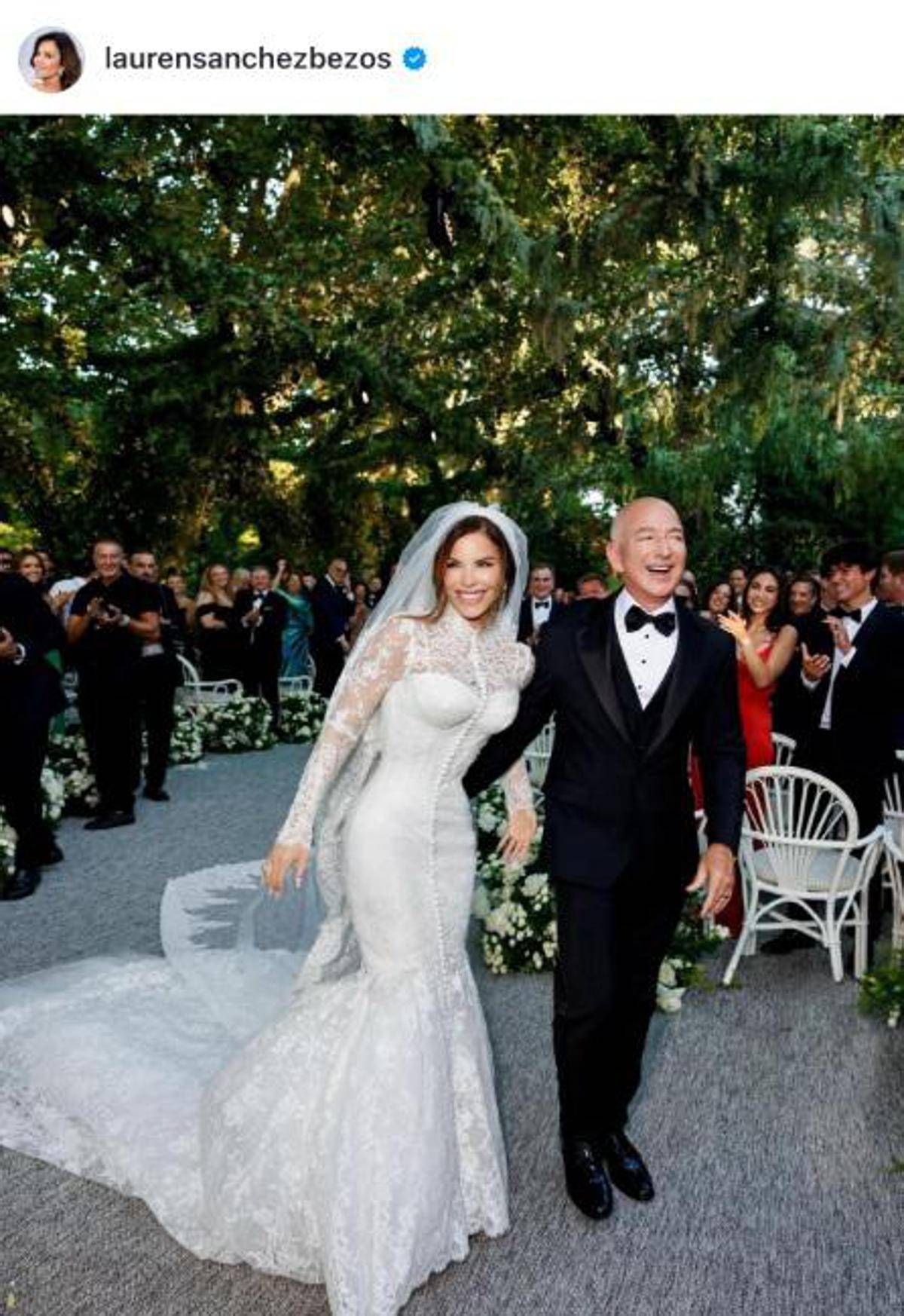 Nozze Bezos, Lauren Sánchez svela nuovo cognome e abito da sposa su Instagram - 