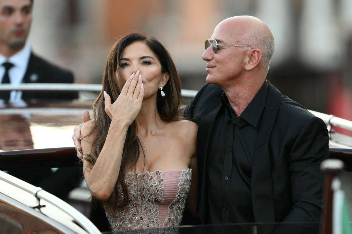 Nozze Bezos, "abbiamo condiviso un sogno": i neosposi salutano Venezia - 