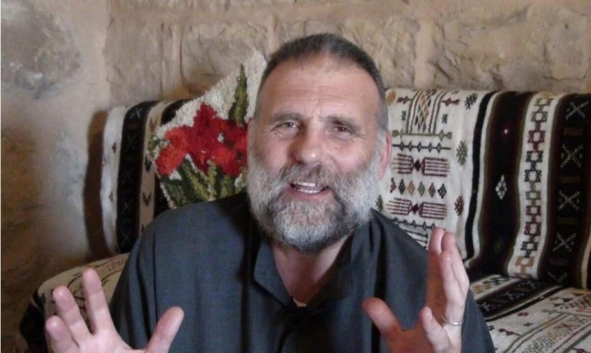 Ritrovato un corpo in Siria? | La sorella di Dall'Oglio sbatte la porta alla fake news! -